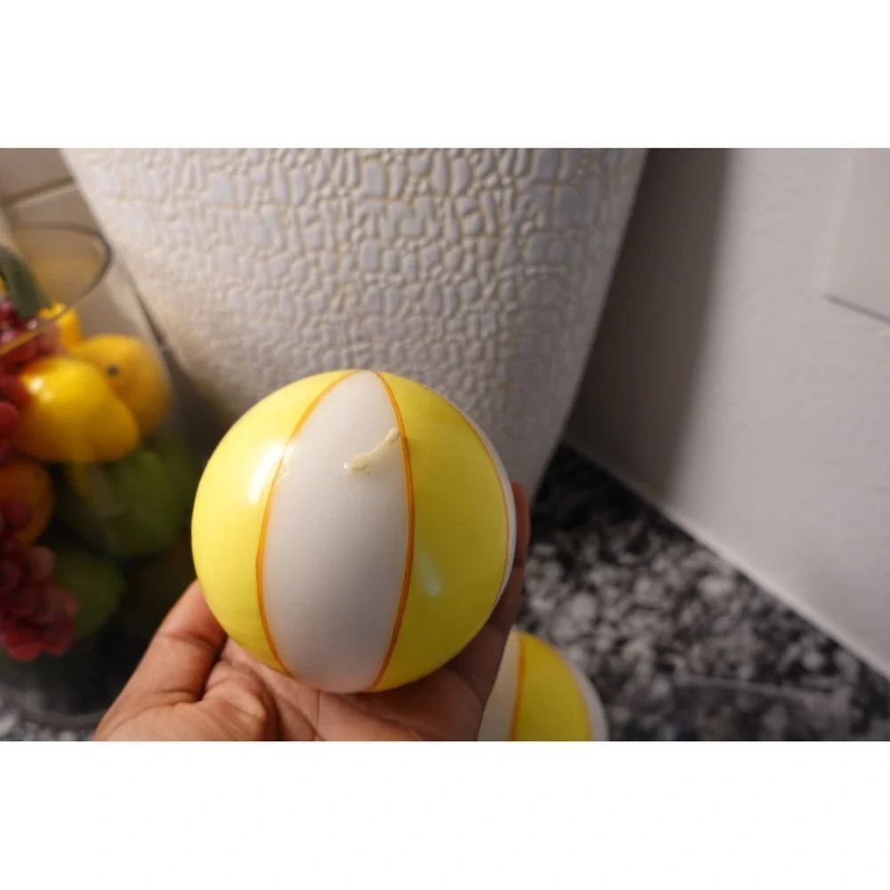 Target 2005 Beach‎ Ball Candles Set of 2 Yellow White Striped Summer Decor NEW